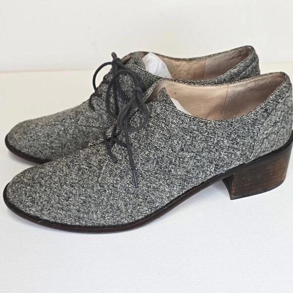 Louise et Cie Stylish Tweed lace up Pumps - Picture 5 of 8